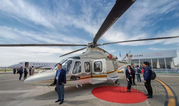 明星直升机AW139亮相亚洲公务机展